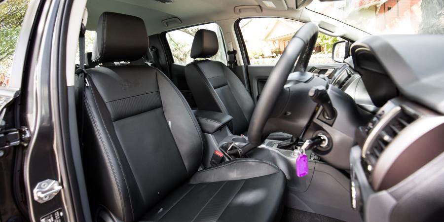 Интерьер Ford Ranger Double Cab FX4 2017 года  (AU) (фото 15 из 40)